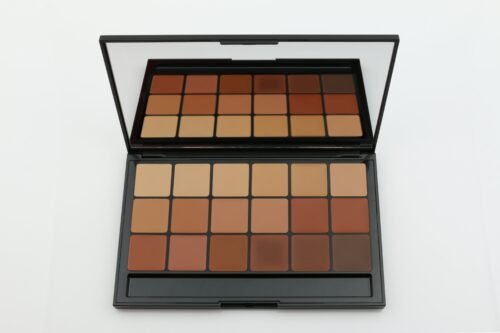 Vincent Kehoe - 18 Part Foundation/Concealer palette - #10